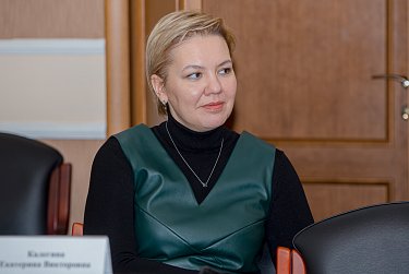 Депутаты поддержали индексацию выплат приемным родителям